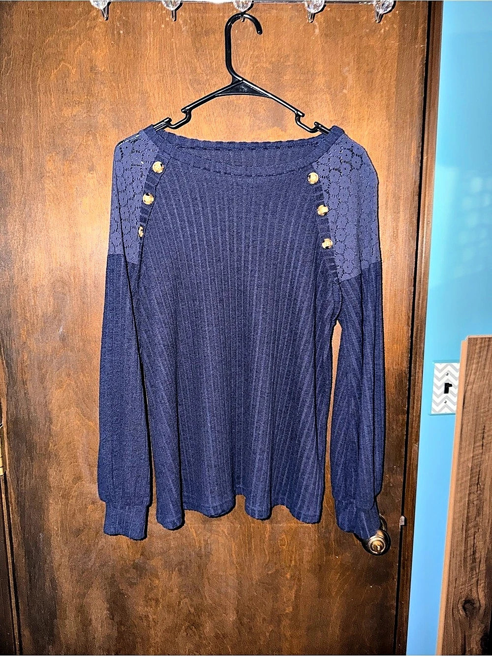 Long Sleeve Sweater in Blue Size XL Like New